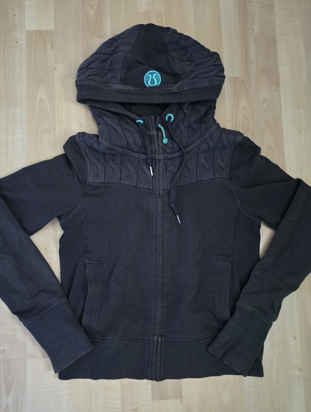 Lululemon Fireside Scuba Hoodie Jacket Cable Knit Detail
